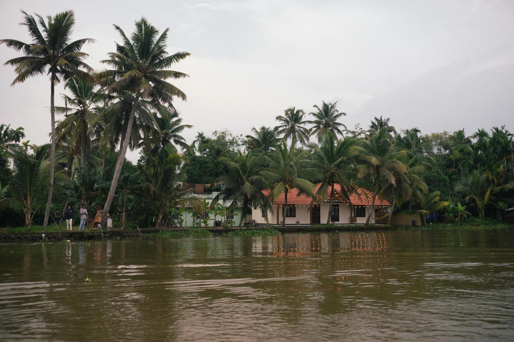 Tulsi Kayal Retreat Apartment Champakulam Exterior photo