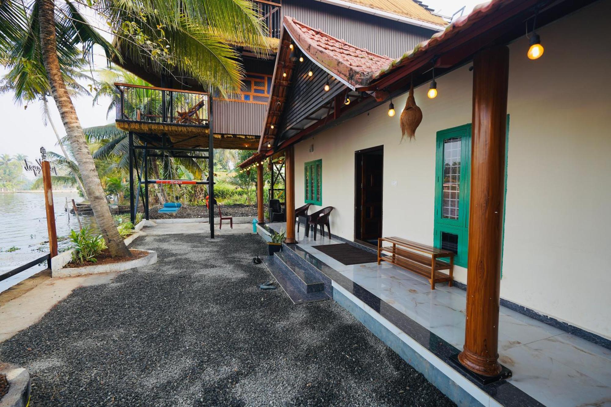 Tulsi Kayal Retreat Apartment Champakulam Exterior photo